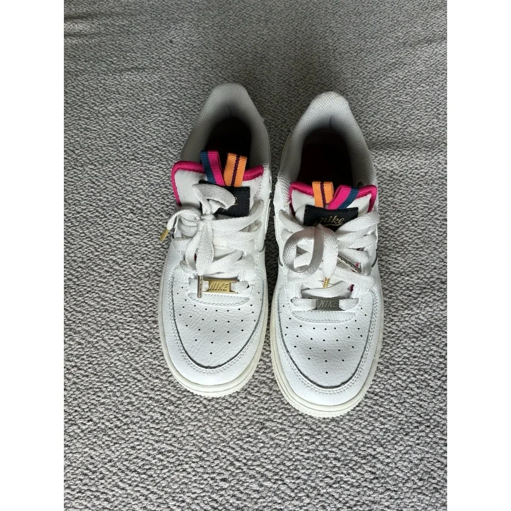 Nike Air Force 1 LV8 Double Swoosh White Gold Silver Sneakers Size 5.5Y - Picture 8 of 16